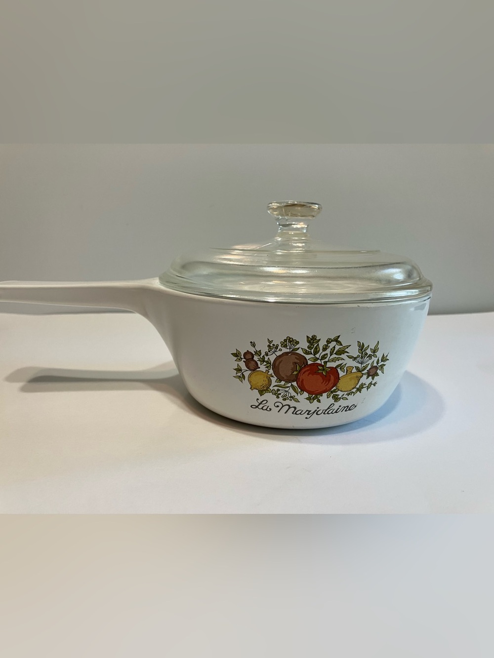 Vintage Corning Ware P-82-B Spice of Life La Marjolaine 1-1/2 Pint and Lid READ!